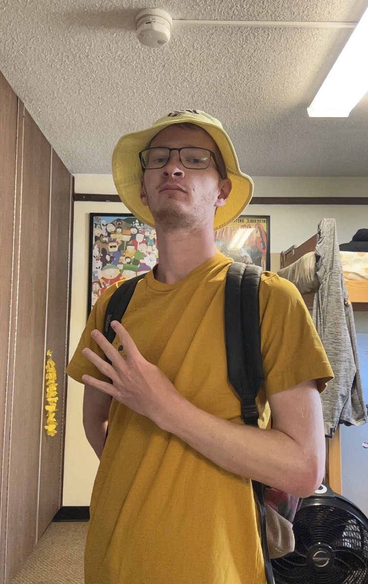 ThatOneBenH's tweet photo. First day tings (One last time) https://t.co/2RU9IUUXzl