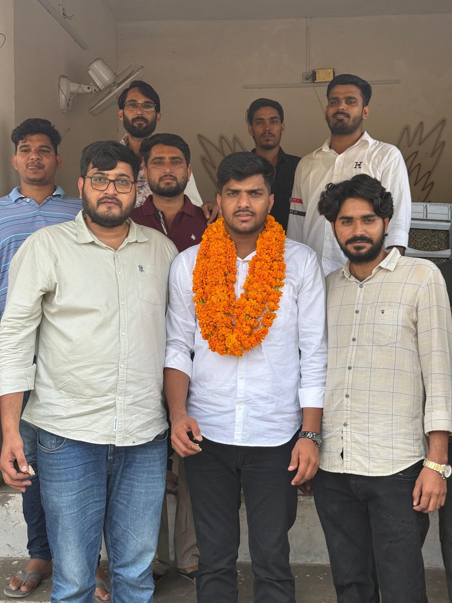 राजस्थान विश्वविद्यालय छात्र प्रतिनिधि छोटे भाई प्रकाश चौधरी को जन्मदिन की बहुत बहुत शुभकामनाएं <a href="/VinodJakharIN/">VINOD JAKHAR</a> <a href="/NSUIRajasthan/">NSUI Rajasthan</a> <a href="/PyareLalverma98/">Pyare Lal verma</a> <a href="/meena_kris1416/">Krishan Meena</a> <a href="/AjayBamanwas/">AJAY MEENA BAMANWAS</a> <a href="/JATbera1/">Bhera ram</a> <a href="/MohitYadavRUSU/">Mohit Yadav</a> <a href="/AjayBamanwas/">AJAY MEENA BAMANWAS</a> <a href="/Dheerajmeena321/">Dheeraj meena</a>