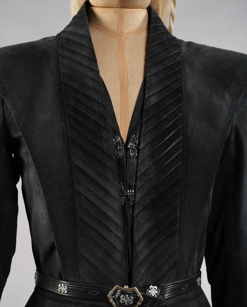 Novas imagens conceituais do figurino de Rhaenys Targaryen (Eve Best), na segunda temporada de #HouseOfTheDragon 🔥🖤
 instagram.com/p/DNyMsiJ2mZA/…