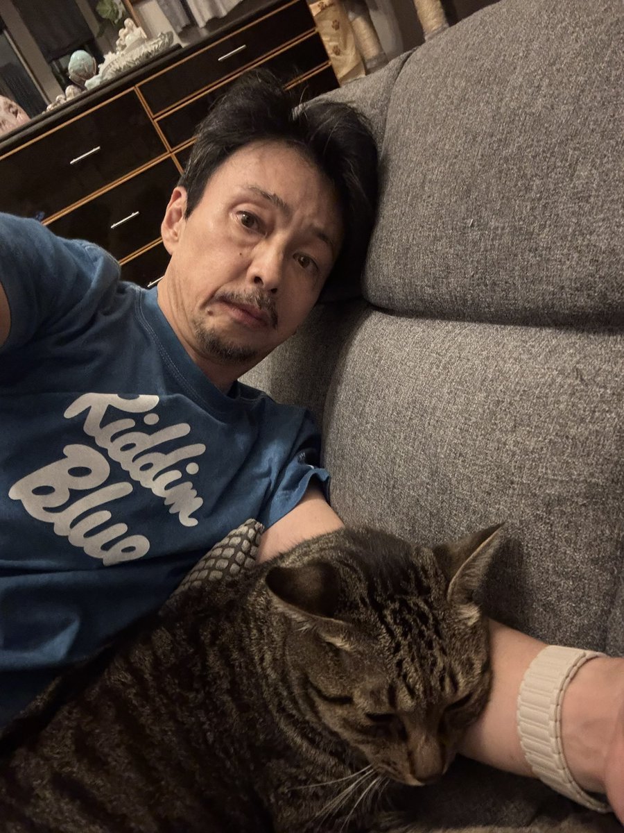 夜中にこっそり投稿。

今回の稽古場は厳しさと温かさとユーモアに溢れている。
前回の『偽侍の源一郎』とはちょっと違う。
1番違う点は『厳しさ』かもしれない。

昔、超巨匠の映画監督が仰った言葉。