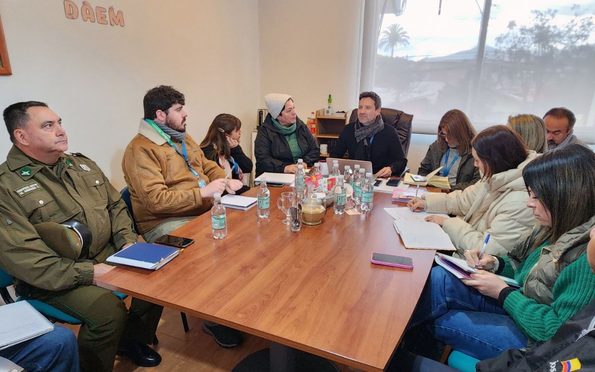 #QUILLOTA.- Representantes de la comunidad escolar del Escuti Orrego valoraron reunión con Carabineros y la Municipalidad. Se reforzará el trabajo conjunto para mejorar la seguridad del colegio, que ha sufrido ocho robos nocturnos en lo que va del año: ⬇
observador.cl/trabajan-en-re…