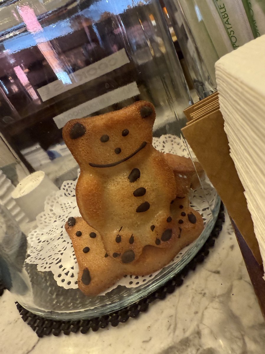 NY was a blur. Too busy, too short, barely any time to eat or snap pics. Back in Boston now, working, enjoying the city and ready for the next adventure.