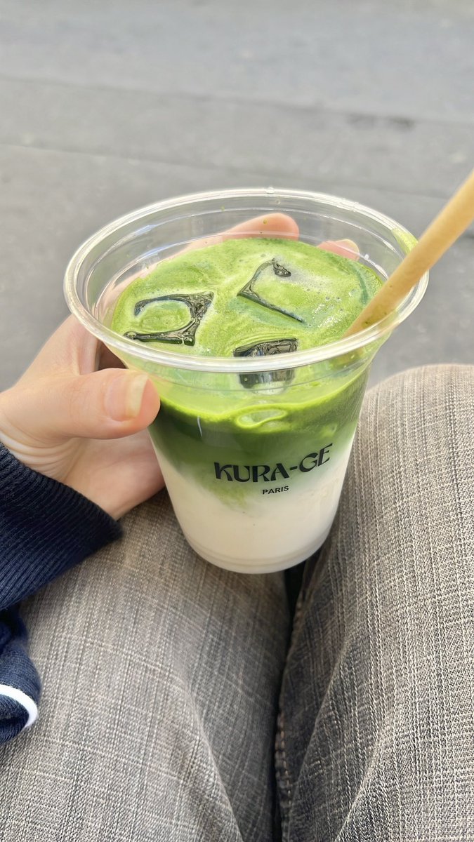 NGC__253's tweet image. la basic white bitch à Paris 🍵🌿