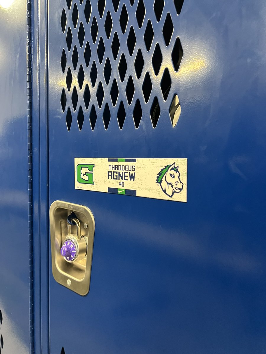 GHSMavsFB's tweet photo. A huge shoutout to @ApexNetworkPT for their incredible support and for providing an elite experience for our players. We’re grateful for your partnership and the way you invest in our program and our kids. 💯 #RideAsOne #WeAreGoodyear #ApexNetworkPT https://t.co/F5uBypXBNm