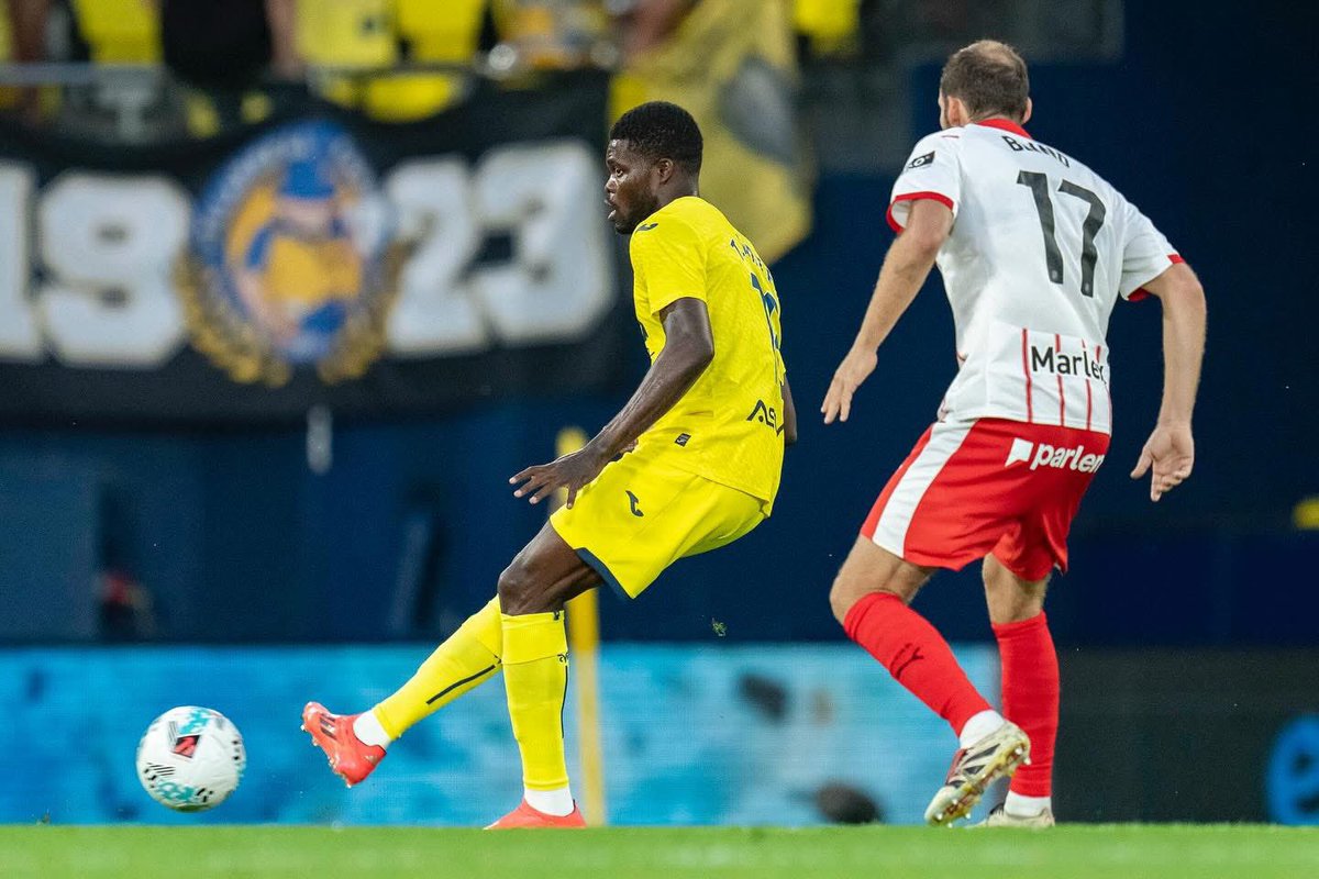 🚨 Thomas Teye Partey proudly shows off his new Villarreal jersey as he begins a fresh chapter in his career 🇬🇭💛⚽ 

📸 : partey 

#WatsUpTV #datsWatsUp #partey #villarreal