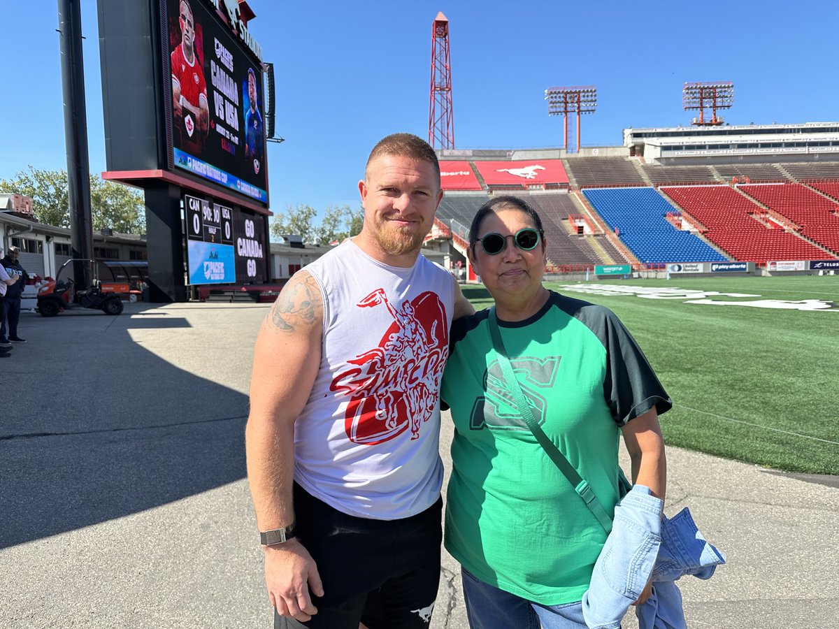 Nice to spend time catching up with coaches &amp; players we have met over the years!!! 🏈🏈🏈. #CoachCraig @bighill44. ⁦<a href="/Prairie_Scot/">Prairie_Scot</a>⁩