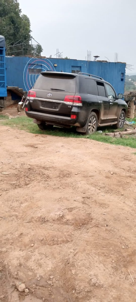 . <a href="/mkituuma/">Kituuma Rusoke</a> "Byaruhanga Hillary, a 28-year-old private security guard attached to Don World Security Limited, has been arrested in Kanungu District for the murder of Anthony Mutinisa, a 53-year-old businessman and proprietor of Mutinisa Motors Uganda. 

The suspect allegedly shot