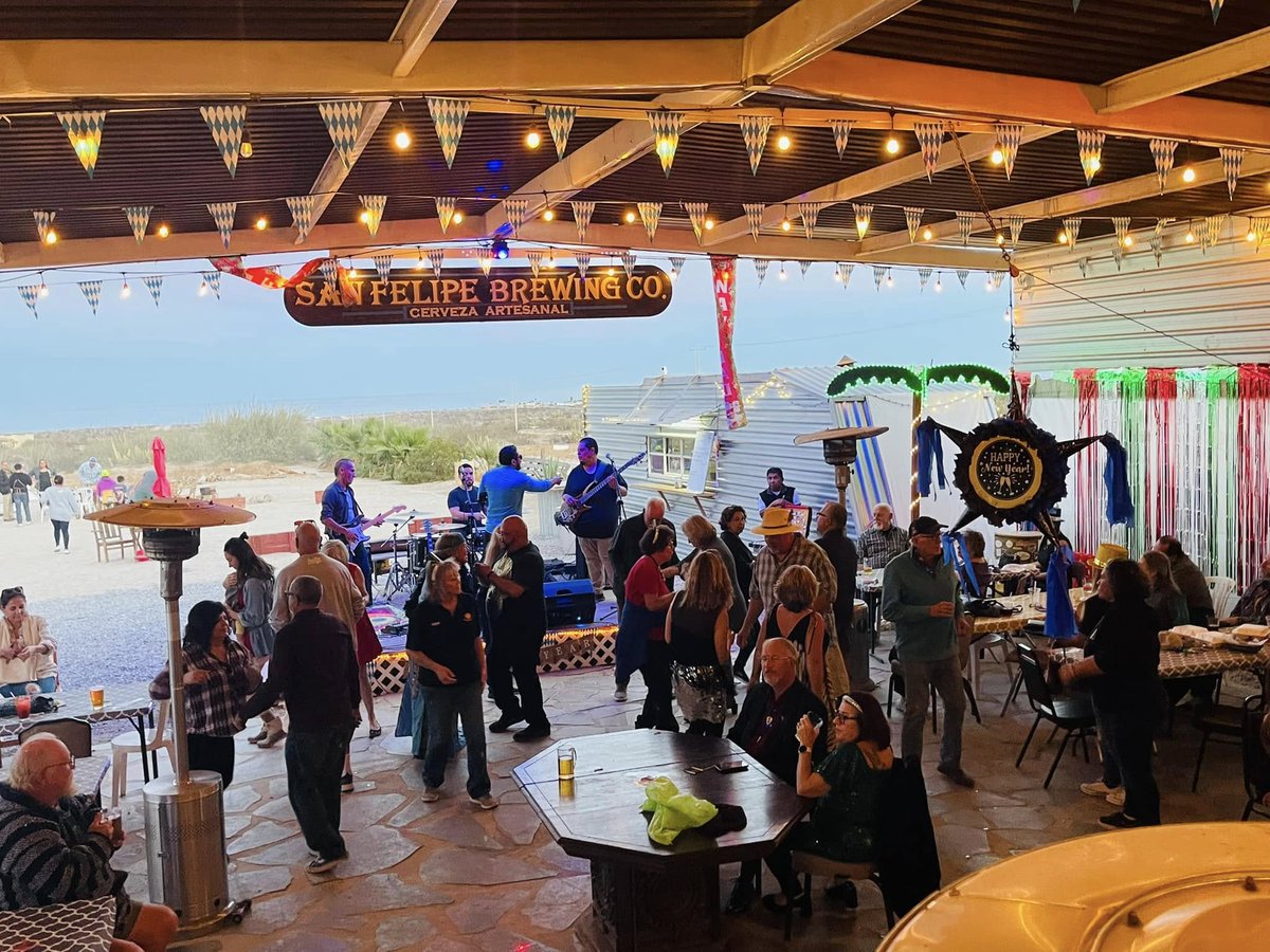 MexicoInsurance's tweet image. #localtips - if your #LaborDay2025 road trip takes you to #SanFelipeBC, be sure to pit stop at @SanFelipeMexico Brewing Company. This friendly, award-winning microbrewery is well worth the detour…🍻 Fresh, craft beer—IPA, pale ale, stout, mead, &amp;amp; more—brewed in-house #cheers