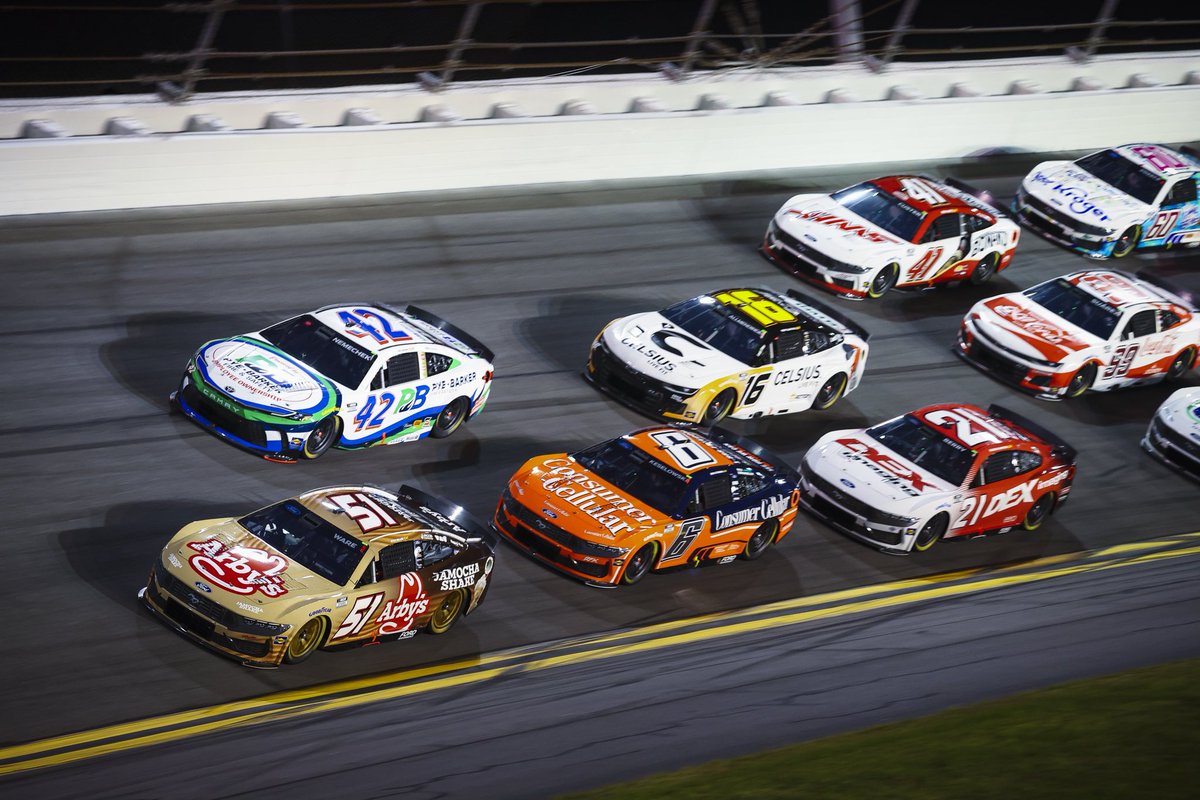 RickWareRacing's tweet photo. #JamochaShake OUT FRONT‼️
23 laps led @DAYTONA @Arbys #51 https://t.co/xgQN9CoPMg