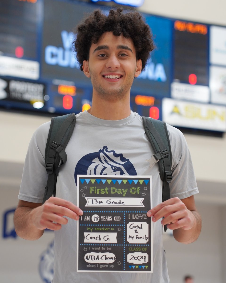 𝒽𝒶𝓅𝓅𝓎 𝒻𝒹𝑜𝒸 📚📷 

#RoyalsRise | #QUeenCity | #CMA | #WinToday | #PTB