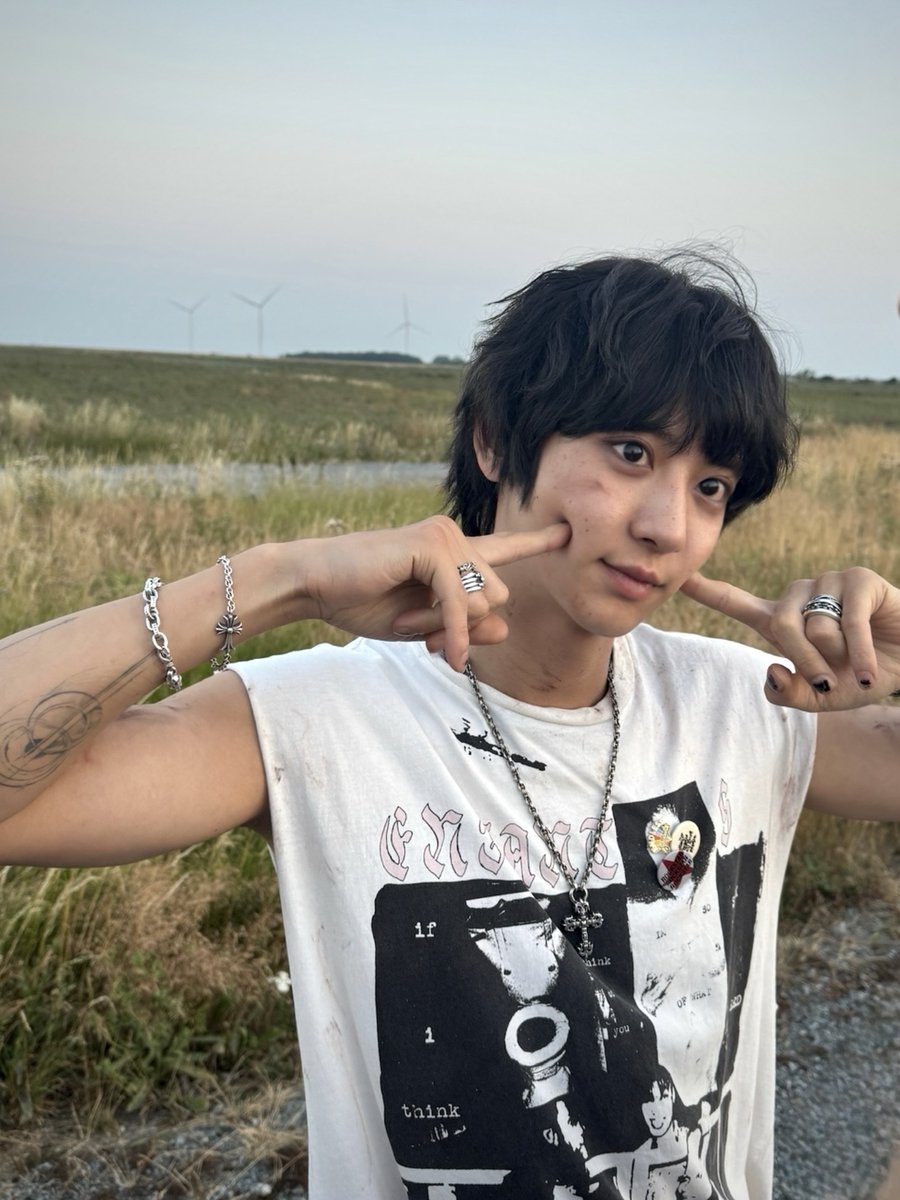 250826 CHANYEOL 🍒💭

"I'm off to sleep for real~~"

"Hurry and go to sleep~~~~"

#찬열버블