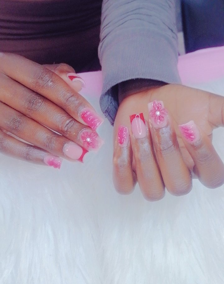 mamruss's tweet photo. Located in Bez valley, next to the car wash that's opposite Darras centre or total Energies.... Malindie Beauty Bar..... Come and do your nails at an affordable price. We do Acrylic and  Gel overlay ...... #beginnernailtech https://t.co/qweaBZJMDO
