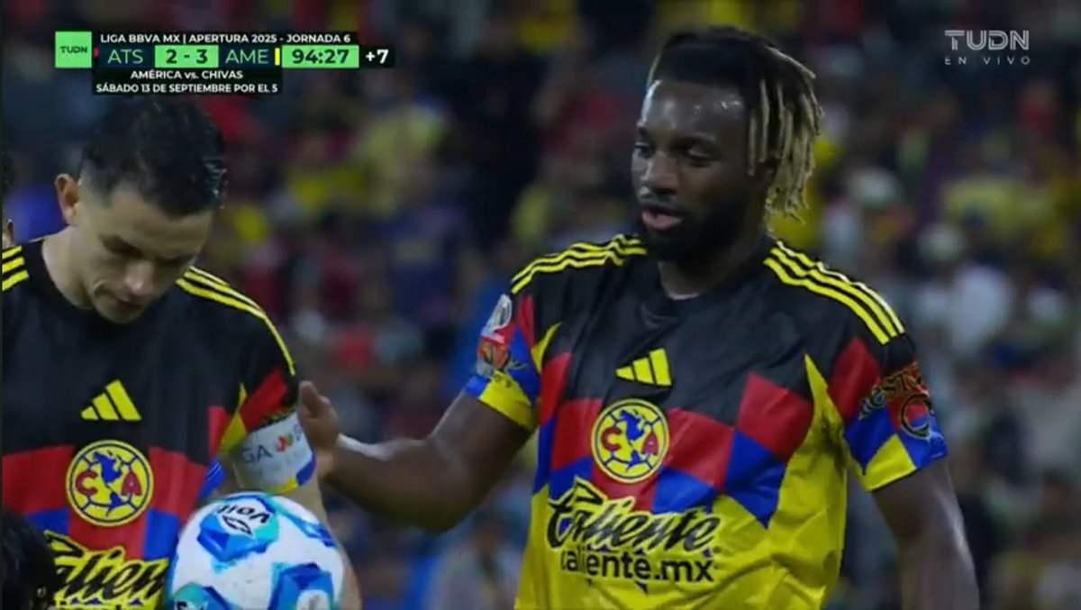 Ayer Álvaro Fidalgo demostró que el gafete de capitán le queda muy muy grande
El penal era todo para Saint Maximin, el único que necesita ritmo y confianza es tu refuerzo bomba, pues te acerca más a un campeonato. 
Pero prefirió ser un queda bien con Dávila y su grupo de amigos