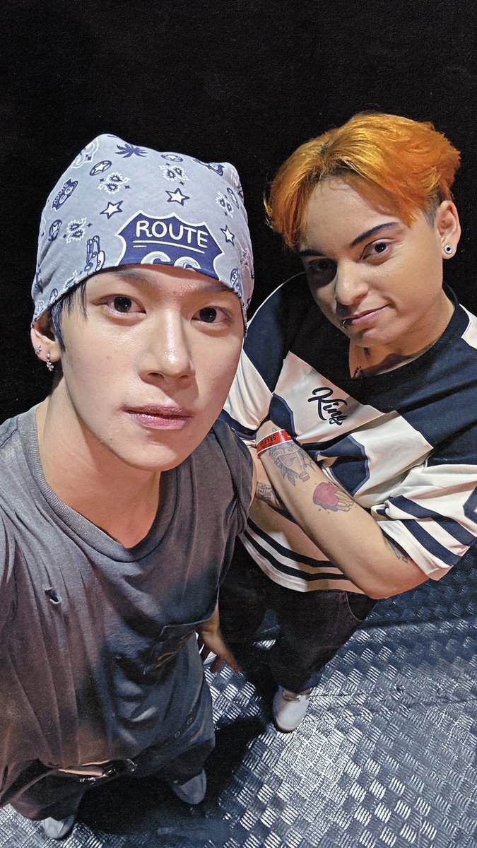 Mandyoffx's tweet photo. Eu amo muito vocês!!! Eu faço tudo por vocês 💜

#YOUNITEINBRAZIL #YOUNITE #유나이트 @YOUNITE_offcl @YOUNITE_twt https://t.co/GYwusB7nCH