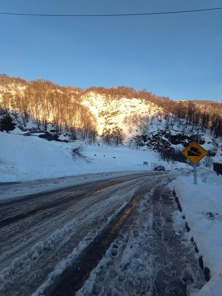 Underfelo's tweet image. Atardecer de aller #chillan #pinto #nevadosdechillan #LunesDeExhibición