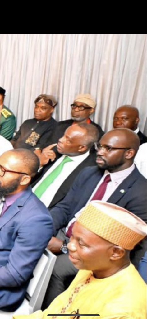 Samuel Omogor (@samuelomogor) on Twitter photo LMAO... almost everybody in the picture are his people that followed him from Aso Rock to Japan. But <a href="/aonanuga1956/">Bayo Onanuga</a> said he met with Nigerians in Japan.
Chaiiii... dis Bourdilon gang we enter so. They are not even ashamed for a second, e ma gba mi ke😂
#UNMUTEDThePodcast LMAO... almost everybody in the picture are his people that followed him from Aso Rock to Japan. But <a href="/aonanuga1956/">Bayo Onanuga</a> said he met with Nigerians in Japan.
Chaiiii... dis Bourdilon gang we enter so. They are not even ashamed for a second, e ma gba mi ke😂
#UNMUTEDThePodcast