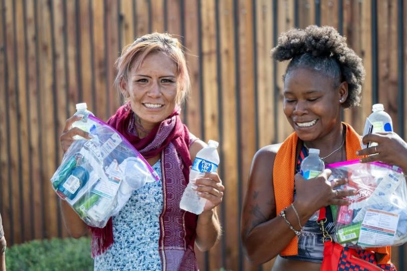 BHHS Legacy (@bhhslegacy) on Twitter photo Huge congratulations to Phoenix Rescue Mission on reaching their Code:Red campaign goal. They successfully distributed 1 MILLION water bottles and rescued 400 people from the extreme Arizona heat. Well done! <a href="/RescuePhoenix/">PhoenixRescueMission</a> #ExtremeHeat Huge congratulations to Phoenix Rescue Mission on reaching their Code:Red campaign goal. They successfully distributed 1 MILLION water bottles and rescued 400 people from the extreme Arizona heat. Well done! <a href="/RescuePhoenix/">PhoenixRescueMission</a> #ExtremeHeat