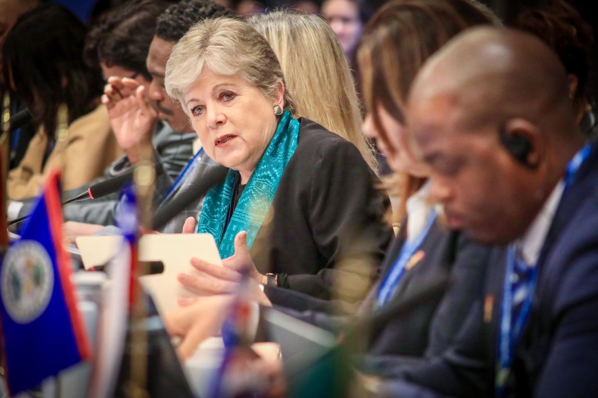 Alicia Bárcena (@aliciabarcena) on Twitter photo Con esperanza, inauguramos hoy la “Reunión Ministerial de América Latina y el Caribe para la Implementación de una Acción Climática Regional”.
22 países; una voz común; un propósito compartido: acelerar acción y refrendar compromiso climático rumbo a la <a href="/Cop30noBrasil/">COP30 Brasil</a>.
🇲🇽🤝🌎 Con esperanza, inauguramos hoy la “Reunión Ministerial de América Latina y el Caribe para la Implementación de una Acción Climática Regional”.
22 países; una voz común; un propósito compartido: acelerar acción y refrendar compromiso climático rumbo a la <a href="/Cop30noBrasil/">COP30 Brasil</a>.
🇲🇽🤝🌎
