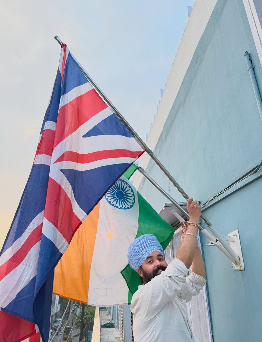 Aman Bhogal 🇬🇧🇮🇳 (@amandeepbhogal) on Twitter photo 🇬🇧🇮🇳
The two greatest flags of freedom, liberty and democracy on the face of God's Earth.
A profound privilege it was to Raise The Colours at my Indian residence.
Shh... No one tell <a href="/Keir_Starmer/">Keir Starmer</a>. He'll only label me "far-right" on the fast track to a Prevent extremism list... 🇬🇧🇮🇳
The two greatest flags of freedom, liberty and democracy on the face of God's Earth.
A profound privilege it was to Raise The Colours at my Indian residence.
Shh... No one tell <a href="/Keir_Starmer/">Keir Starmer</a>. He'll only label me "far-right" on the fast track to a Prevent extremism list...