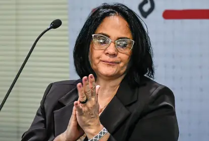 NP__Oficial's tweet image. 🚨Atenção l  Damares Alves fala sobre saúde de Bolsonaro em entrevista a Jorge Kajuru:

'Ex-presidente pode morrer"