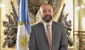 Maximiliano Galin (@maxigalin) on Twitter photo #Argentina "La imprudente lengua larga de #Spagnuolo perforó el Gobierno de Consultores. Lo desciende a Lule Menem con la injuria de recaudador fundamental, amparado en el paraguas de Karina, El Jefe, secretaria general de la Presidencia" jorgeasisdigital.com/2025/08/25/cad… por <a href="/AsisOberdan/">Jorge Asis</a> #Argentina "La imprudente lengua larga de #Spagnuolo perforó el Gobierno de Consultores. Lo desciende a Lule Menem con la injuria de recaudador fundamental, amparado en el paraguas de Karina, El Jefe, secretaria general de la Presidencia" jorgeasisdigital.com/2025/08/25/cad… por <a href="/AsisOberdan/">Jorge Asis</a>