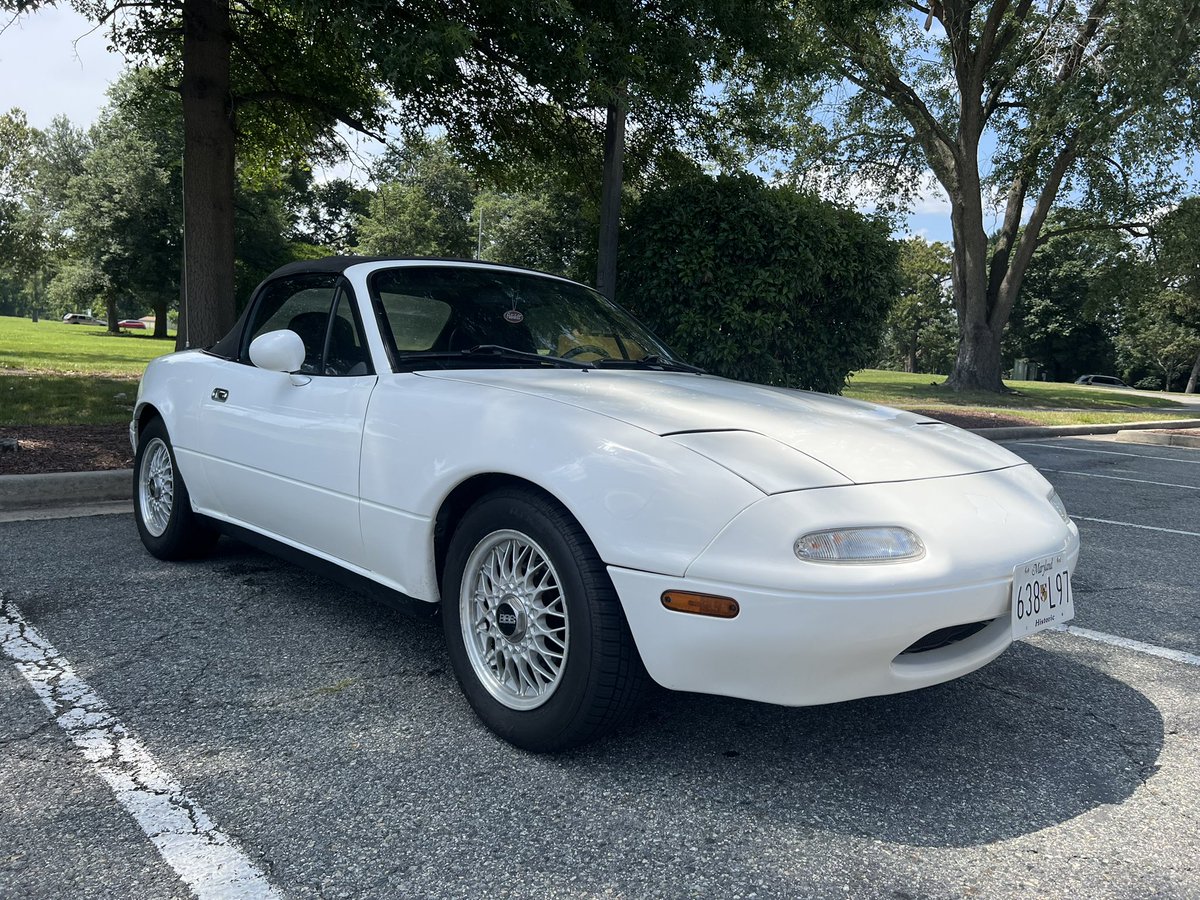 It’s a good feeling having the car clean again. Recently noticed that it needs an alignment for the rear.

#miata
#mx5
