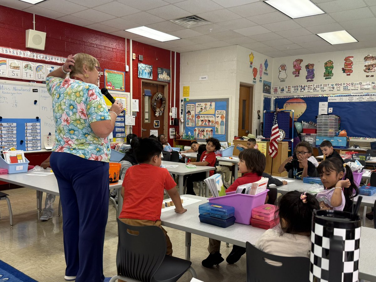 Ernie Pyle School 90 tweet media