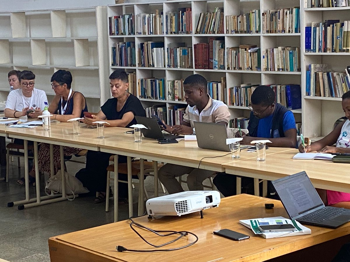 UndpStp's tweet image. UNDP joined the Youth Roundtable on Climate Change in São Tomé (20 Aug) under the EU/Camões-cofunded #Ecoality project. Focus: climate &amp;amp; gender justice and youth participation, featuring thematic sessions, youth-led showcases, debates &amp;amp; field visits. #UNDPSTP #ClimateAction