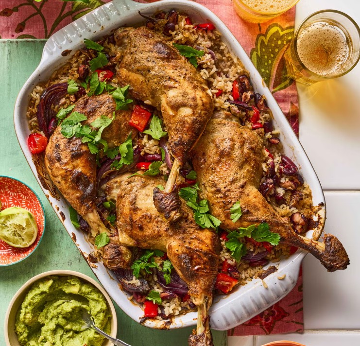 Chicken and chilli? 

Our two favourite dishes combined?

Yes please!

Check it out here: bit.ly/GHChilliChicken

Thank you, Emma Franklin and Good Housekeeping for the recipe and Mike English/Hearst for the image 

#GoodHousekeeping #ChickenRecipes #YorkshireChicken