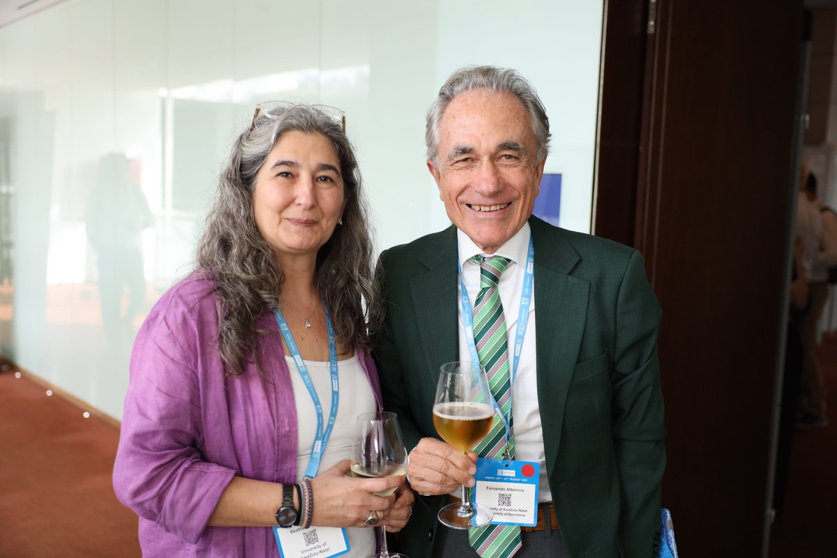 Day 1 speakers Fernando Albericio and Beatriz de la Torre enjoying a moment together at the during the poster networking session. Great conversations happen both on stage and off! #EPSC2025 #PeptideScience #Networking