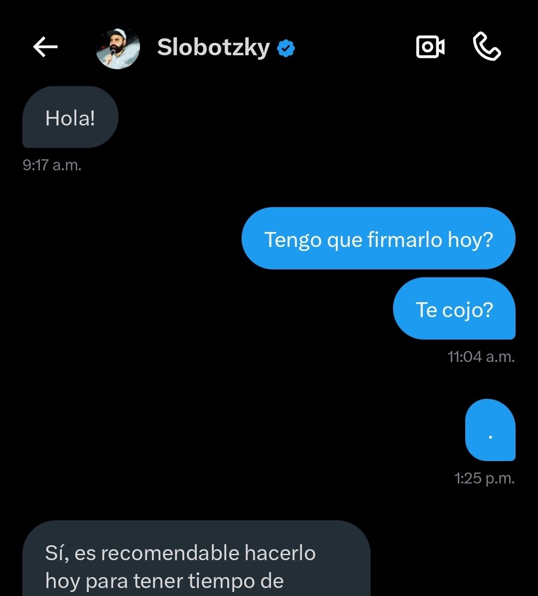 Alguien que le avise al dueño de <a href="/lacotorrisa/">La Cotorrisa</a> que hackearon su twitter y andan "invitando a youtubers al podcast" haciendose pasar por él. A mi me invitaron, me mandaron un contrato y todo JAJA