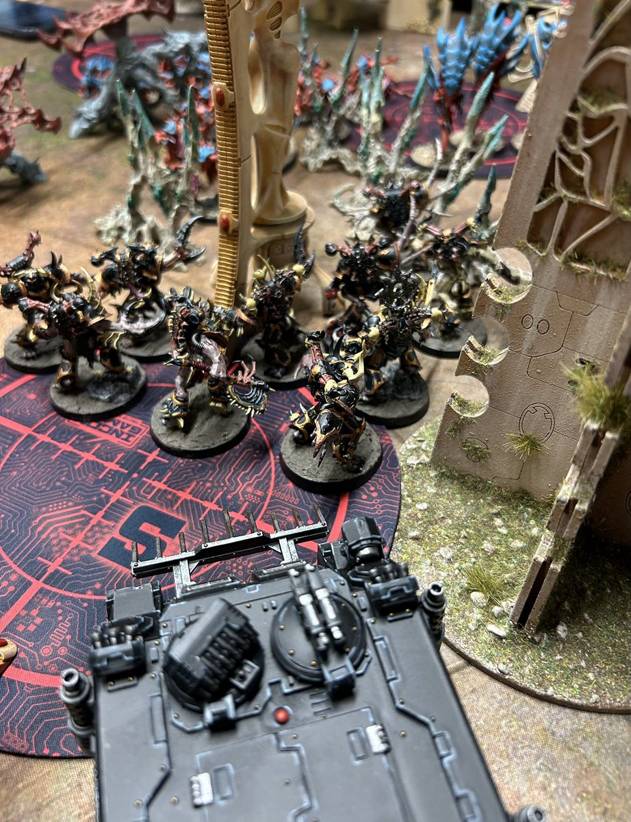 averagepaints's tweet image. Catching up on Warhammer, I mean life, after a busy weekend and I did manage to play a game last week! Took my Chaos Space Marine Crusade force into the Tyranids! A tight start but then the boys in black connected and not much was left after turn 3… #WarhammerCommunity