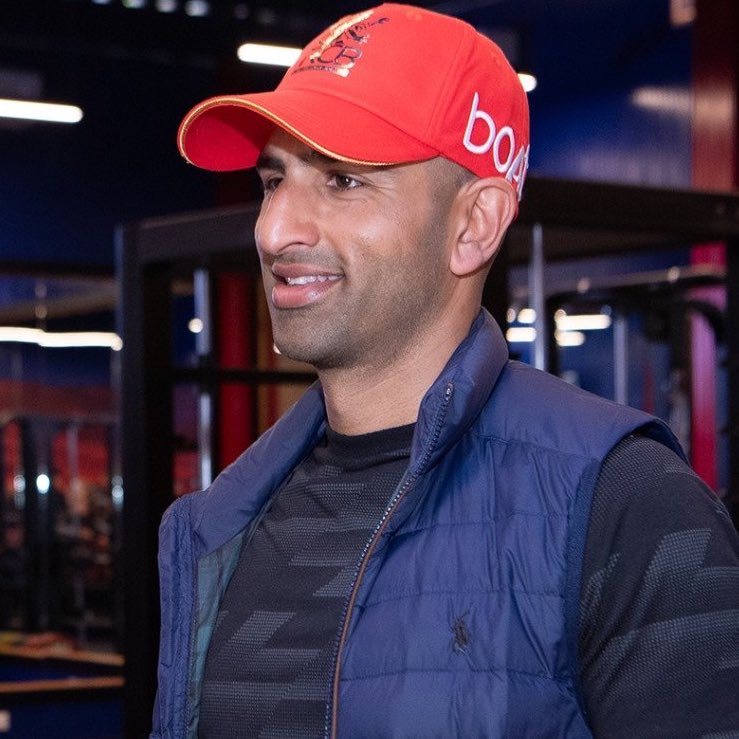 CricketQuickBuz's tweet photo. 🚨RCB CRICKET DIRECTOR MO BOBAT ON CAMERON GREEN🚨
-"Hade he been fit,rcb would almost certainly have retained him."
#ViksitBharatViksitGujarat #FadnavisOnModi #BiggBoss19 #37YearsOfSalmanKhan #TheHundred https://t.co/3CaLNjUDML