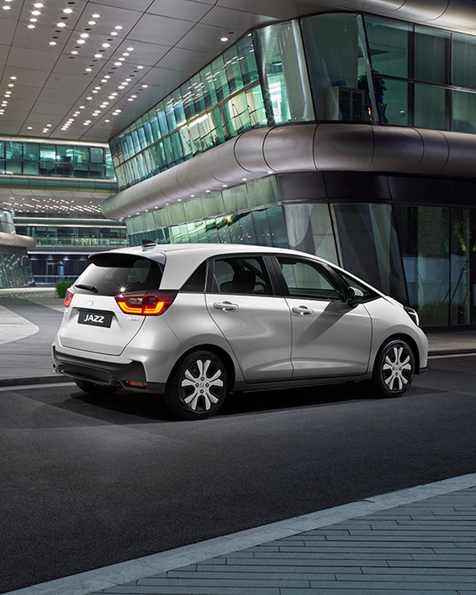 Hayat dolu ruhuyla şehre enerji katıyor.

#Honda #HondaJazz #eHEV