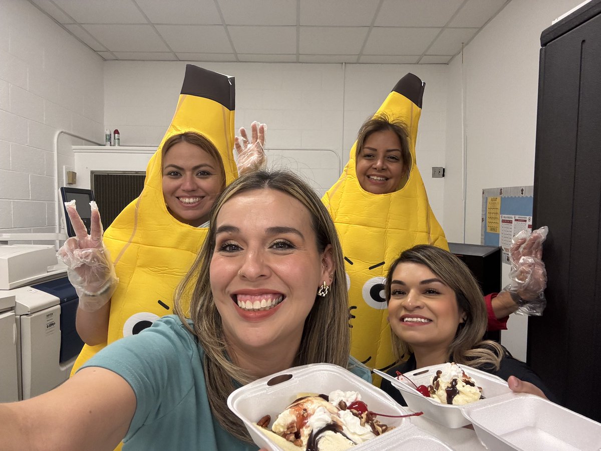Tania Gaytan (@tangaytan) on Twitter photo 🍌🍨 Happy National Banana Split Day! 🎉
Today AP Garcia and I served banana splits to our amazing Silberstein staff as a sweet way to show our appreciation. 💛⭐ #SilbersteinAllStars #BananaSplitDay 🍌🍨 Happy National Banana Split Day! 🎉
Today AP Garcia and I served banana splits to our amazing Silberstein staff as a sweet way to show our appreciation. 💛⭐ #SilbersteinAllStars #BananaSplitDay