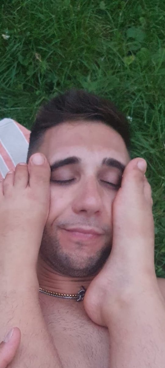 mirkocappe10's tweet photo. 👅👣🫶 #piedini #feet #lick #fetish https://t.co/tNLGDz5CcU