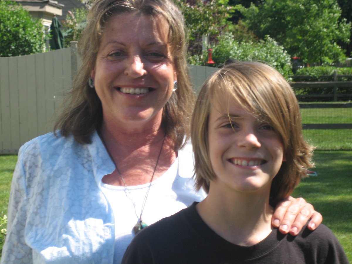 NorfikMusic's tweet photo. Missing my mom today ❤️ https://t.co/5lGEhrHdfa