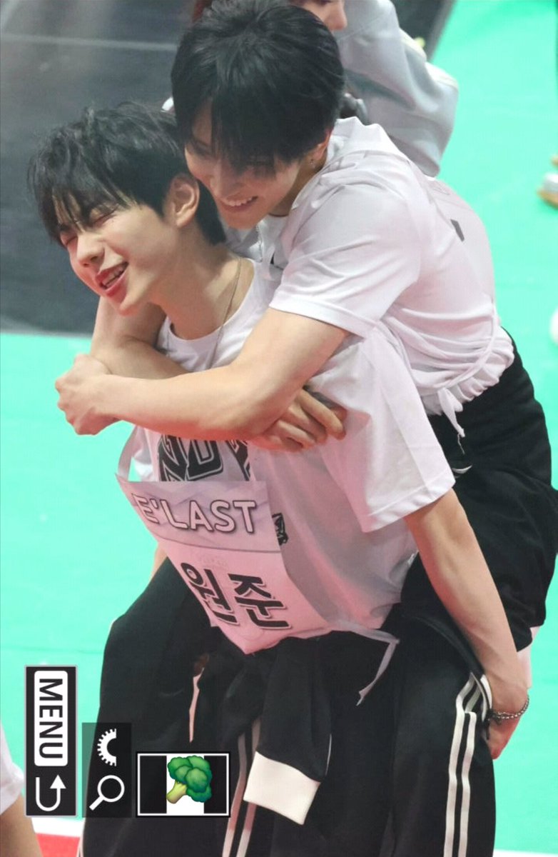 250825

🐹💦

#ELAST #엘라스트 #エラスト
#WONJUN #원준 #ウォンジュン
#BAEKGYEUL #백결 #ベッキョル