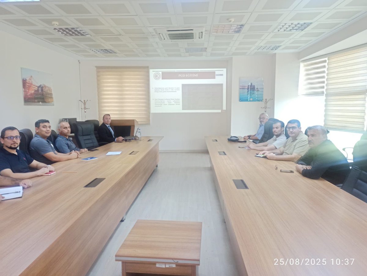 Piyasa Gözetimi ve Denetimi (PGD) faaliyetlerinin daha etkin yürütülebilmesi için Liman Başkanları ve Uzmanların katılımı ile 2025 yılı PGD yetkilendirme eğitimilerinin sonuncuları 25.08.2025 tarihinde İstanbul, Mersin ve Trabzon Bölge Liman Başkanlıklarında gerçekleştirilmiştir.
