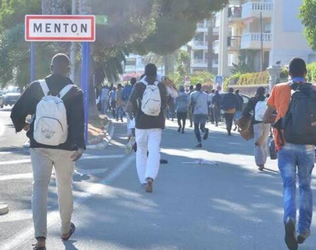 L'Autriche, l'Allemagne ont suspendu le regroupement familial..
L'Italie et le Danemark ont drastiquement réduit l'immigration clandestine..
Les anglais se rebiffent, la Grèce veut "criminaliser" les migrations..
Les peuples d'Europe se réveillent.
#facealinfo