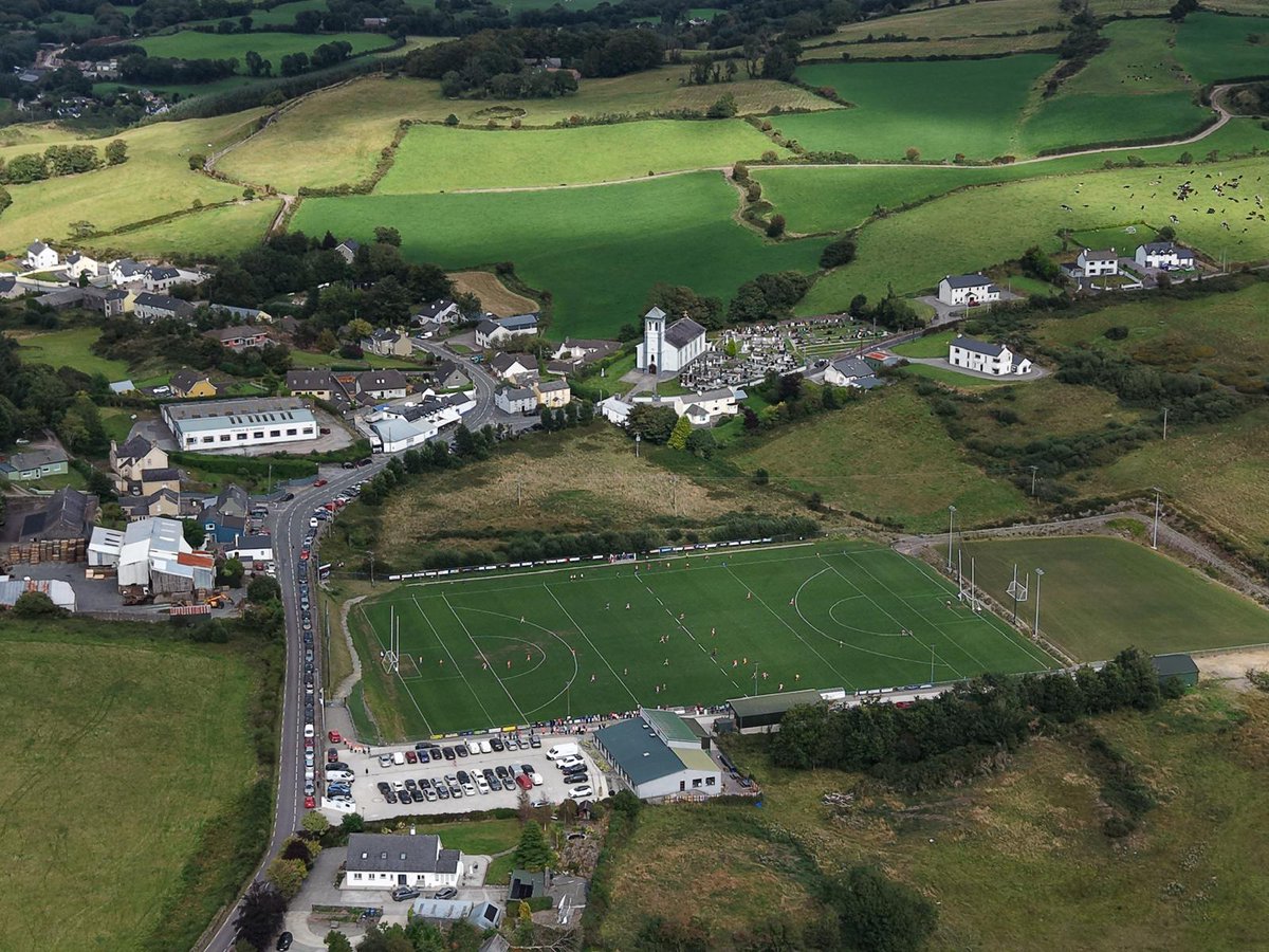 Radharc álainn ar Chill na Martra Dé Sathairn, nuair a bhí Oircheann agus Baile Deasumhan in adharca a chéile ar Pháirc Uí Chuana!

📸 Risteárd Ó hUidhir