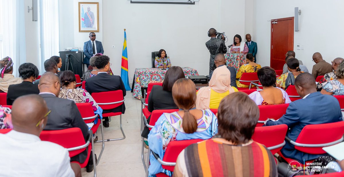 G_Nzabani's tweet image. RDC : La ministre du Genre, Famille et Enfant présente sa vision pour une société congolaise égalitaire

#Cellcom/Ministère GFE 
Kinshasa, 25 août 2025

La ministre du Genre, Famille et Enfant, Micheline Ombae Kalama, a dévoilé sa vision d'une société congolaise fondée sur