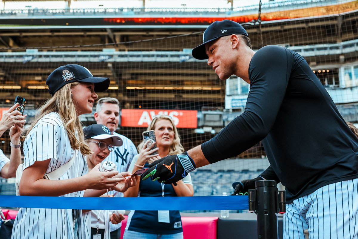 New York Yankees on X: "Almost Showtime. #RepBX https://t.co/IILR7aZsMS" / X