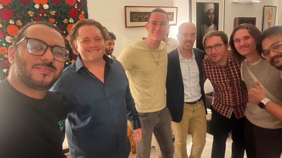 أشكر المستشار الثقافي بسفارة فرنسا السيد Raphaël Justine وزوجته السيدة Yasmine Farouk على كرم الاستضافة وحفاوة الترحيب <a href="/FranceinKSA/">La France en Arabie</a> ، وسعيد بلقاء فريقي عمل <a href="/ngsc_sa/">New Global Sport Conference</a> و <a href="/EWC_AR/">كأس العالم للرياضات الإلكترونية</a> وجميع الضيوف المميزين في هذه الأمسية الرائعة 🇫🇷🇸🇦