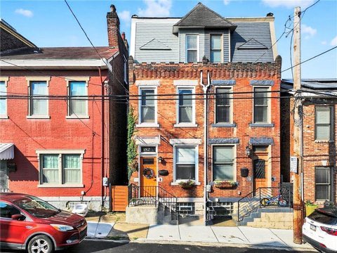 Check out this home <a href="/realtordotcom/">Realtor.com</a> apps.realtor.com/mUAZ/lkrghetd