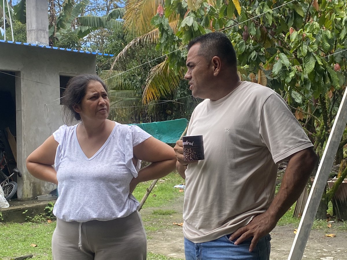 luisharcila's tweet photo. La vereda de El Diamante es un sector de alta importancia agrícola en nuestro municipio, hoy visite algunos amigos donde compartimos un café y recordamos buenos momentos. 

Gracias por tener siempre abierta la puerta de sus casas para mi. https://t.co/aQqU39tIcw