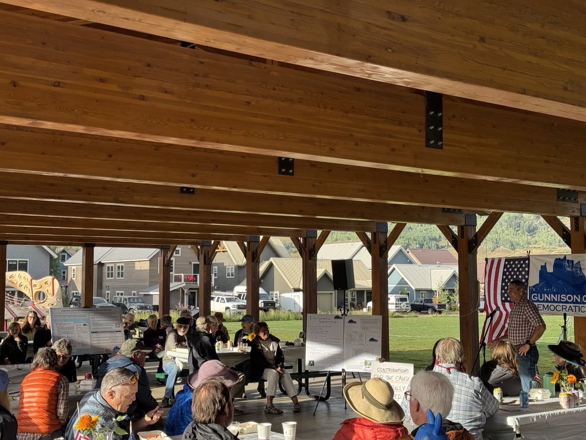 alexkelloffco's tweet photo. Thank you to the Gunnison County Democrats for hosting me yesterday evening! It was great to speak to so many friends and see the passion out there for change.
#co3 #GunnisonCounty https://t.co/p2LRKlZFlh