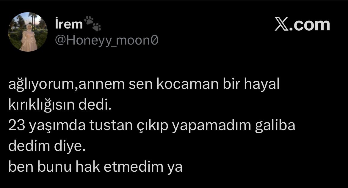 Hadi bu ablana ders ver o da senin gibi düşünsün