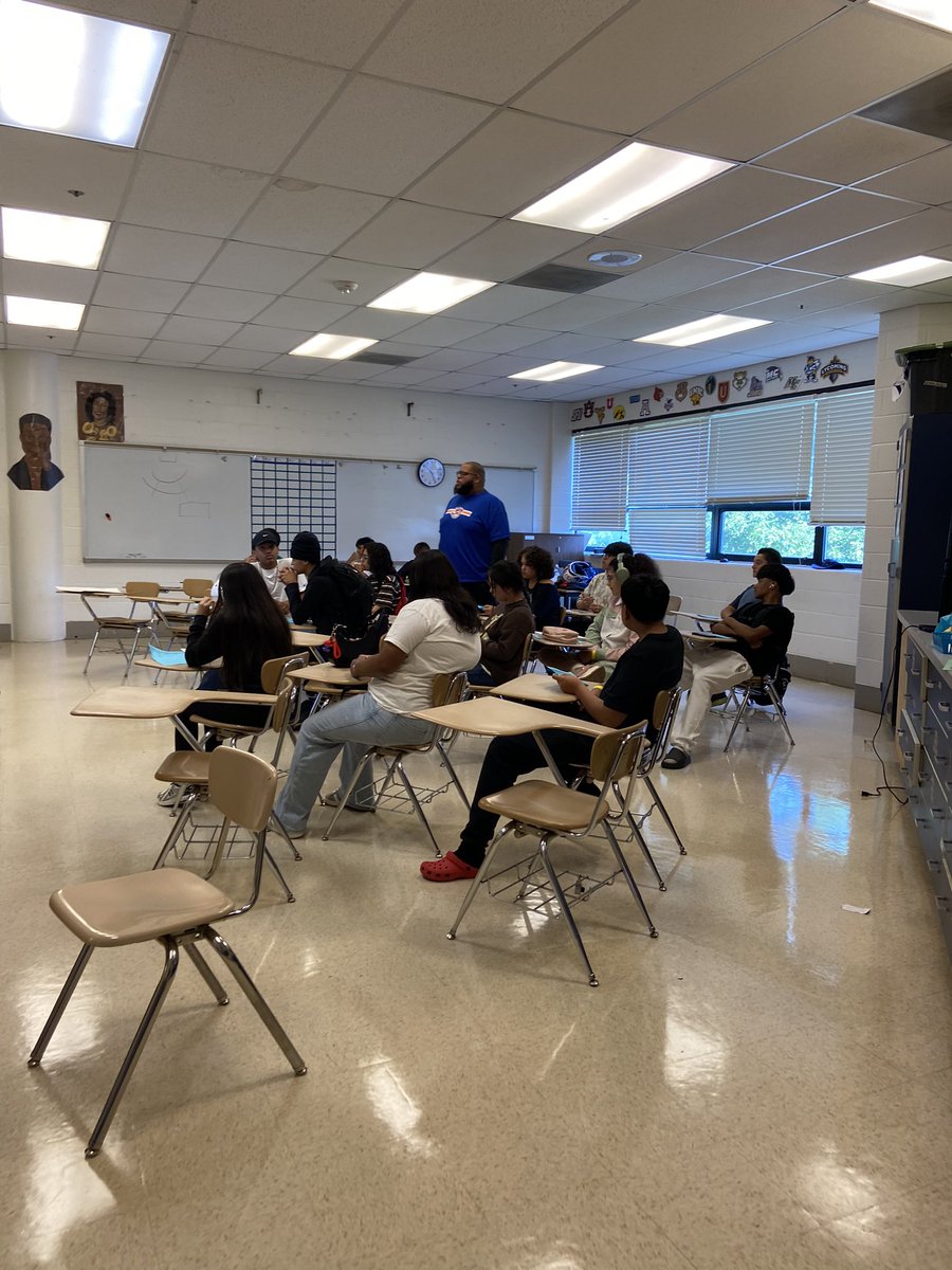 Transition Day!!! Welcomed our students with open arms!!! An amazing day! 💙🧡<a href="/WMHSAPWiggins/">Rines Assistant Principal Wiggins</a> <a href="/AP_DrValverde/">Francisco J. Valverde-Daniels -WMHS AP</a> <a href="/WMHS_SBA/">Edwin Solano</a> <a href="/MsRoberson_WMHS/">Veena Roberson</a> <a href="/NadyaBriggs/">Nadya Briggs-WMHSAP</a> <a href="/WMRinePTSA/">Watkins Mill HS PTSA</a>