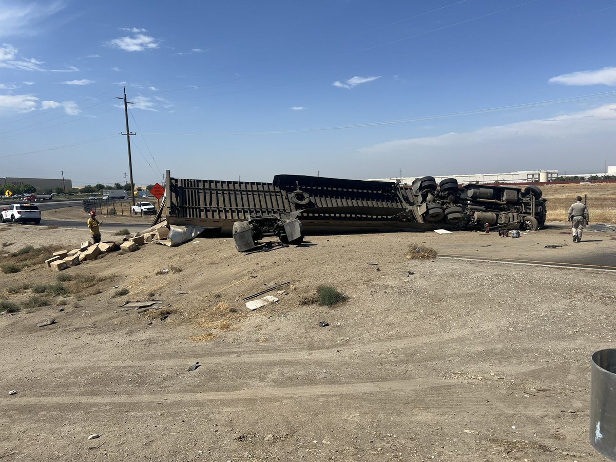 ***UPDATE***

The Laval Road west off ramp from northbound I-5 along with the northbound I-5 on ramp from Wheeler Ridge will remain closed while officers investigate this crash. Please use Wheeler Ridge north to David Road west to get to northbound I-5. Travel safe.